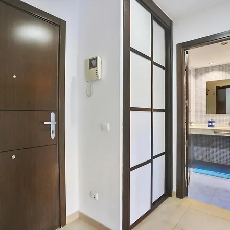 Mocan, Terrace Garden, Garage, Pool, Fiber Apartamento